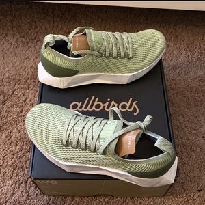 Women's Tree Flyer 1